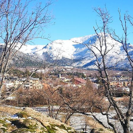 Navarubia Navacerrada Buitenkant foto